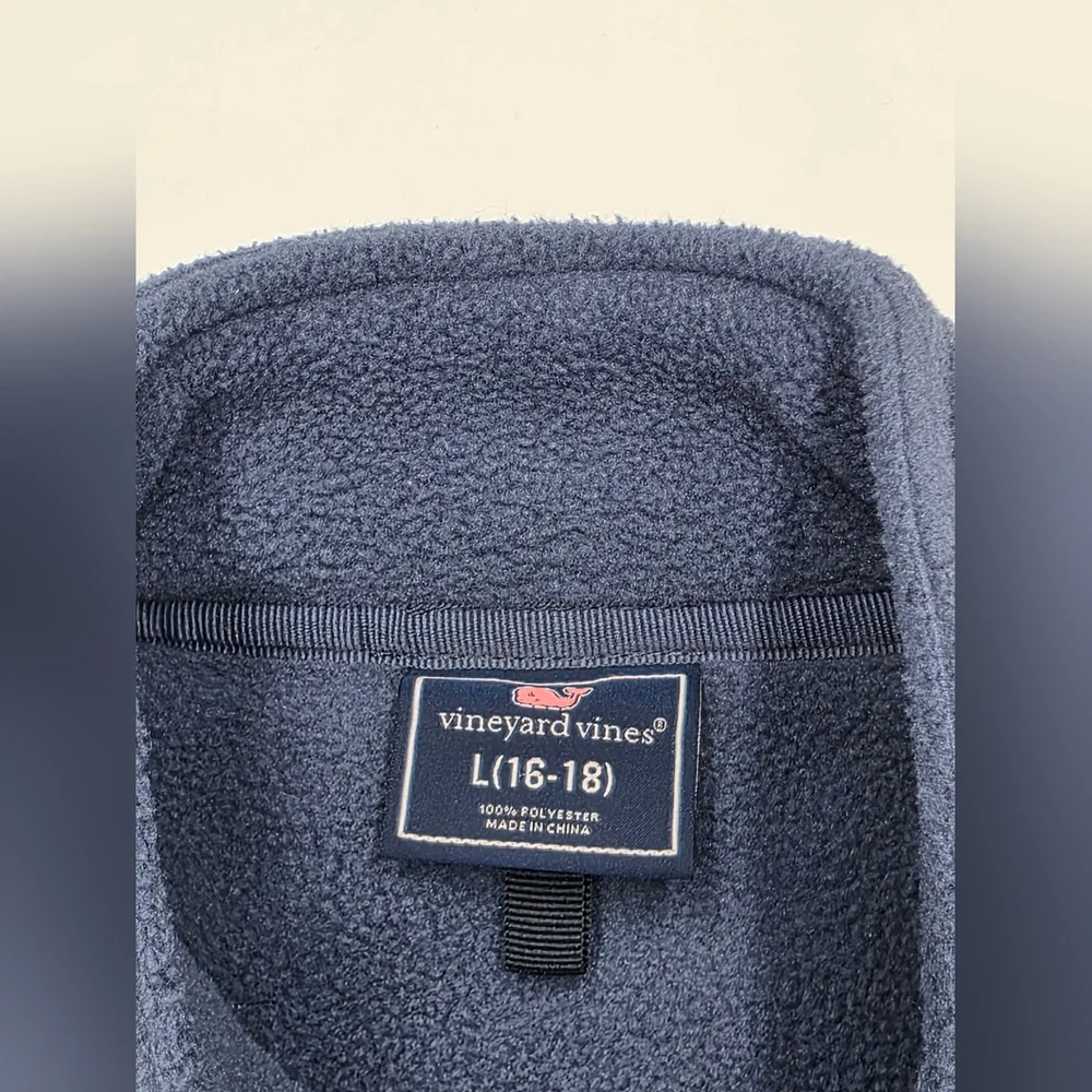 Vineyard Vines boys' Harbor Fleece vest size L